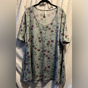LuLaRoe floral shirt size 2XL